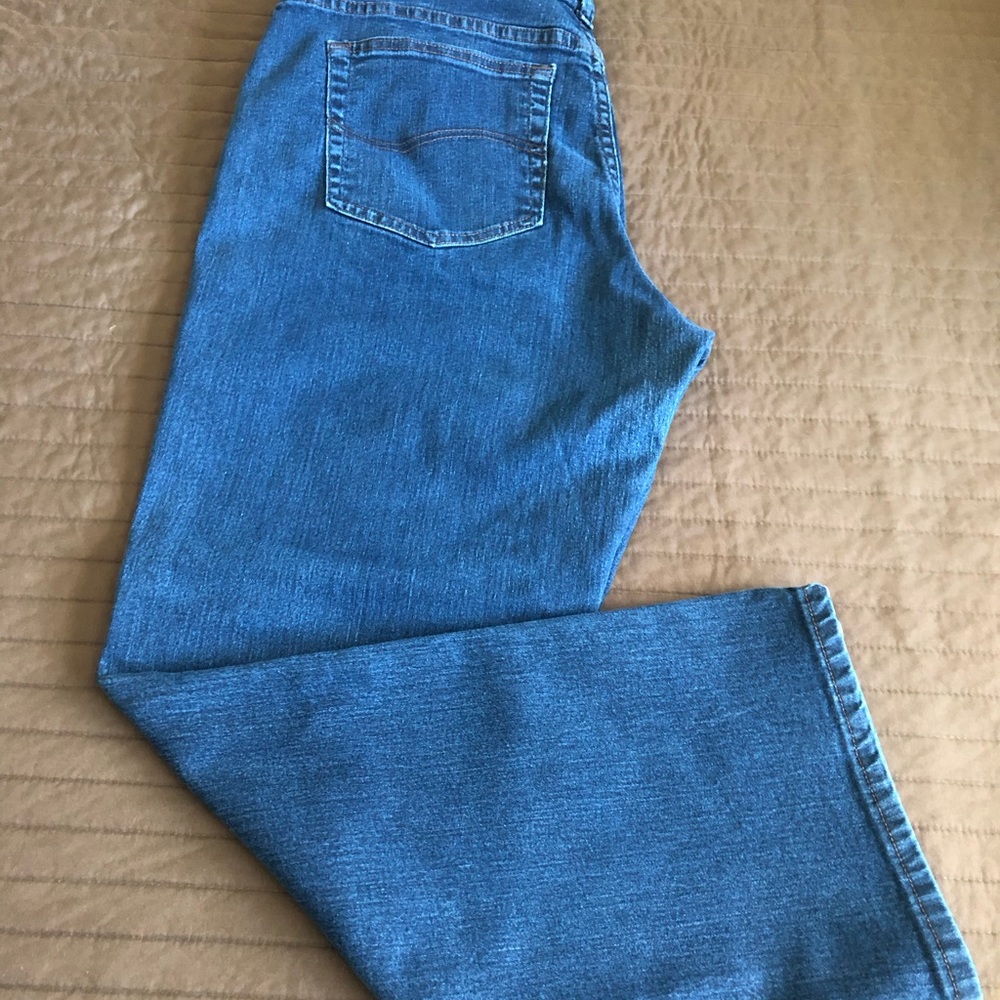 Woman’s Lee Jeans sz 14 Short       #10